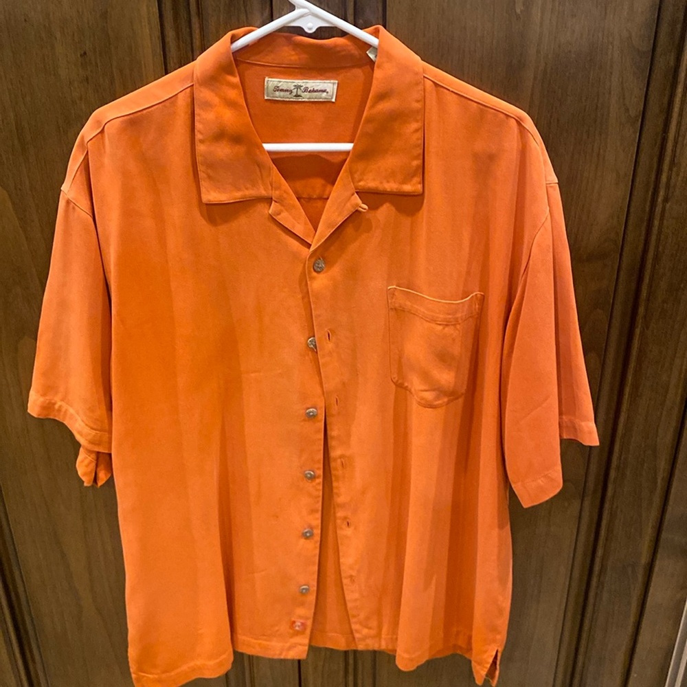 Tommy Bahama Button Down